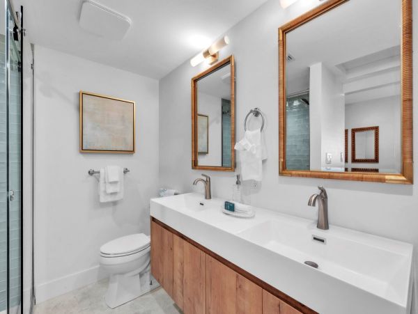 Luxury Beachfront Retreat on Anna Maria Island - Your Perfect Getaway