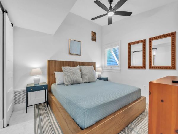 Luxury Beachfront Retreat on Anna Maria Island - Your Perfect Getaway