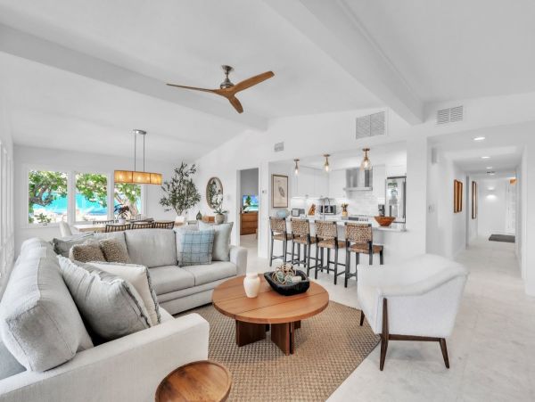 Luxury Beachfront Retreat on Anna Maria Island - Your Perfect Getaway