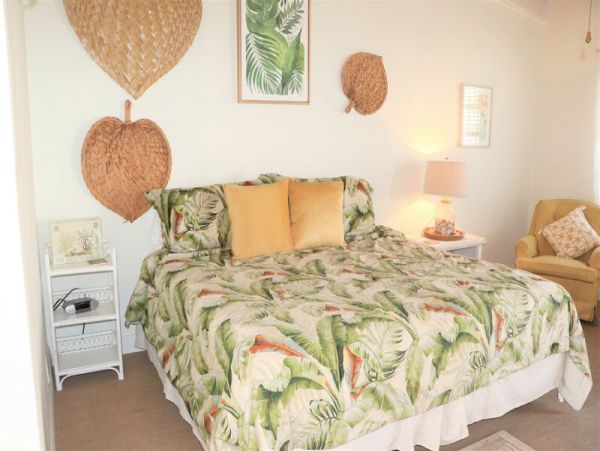 Charming Vacation Studio Condo with Great Amenities