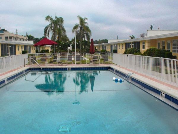 Charming Vacation Studio Condo with Great Amenities