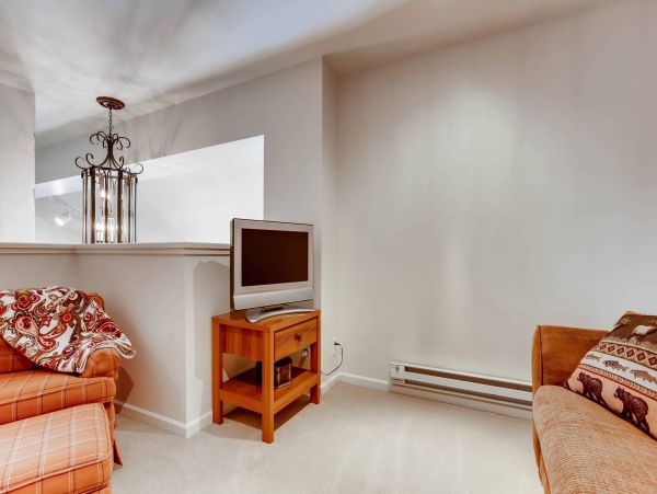 Avon 3 bedroom plus loft and den