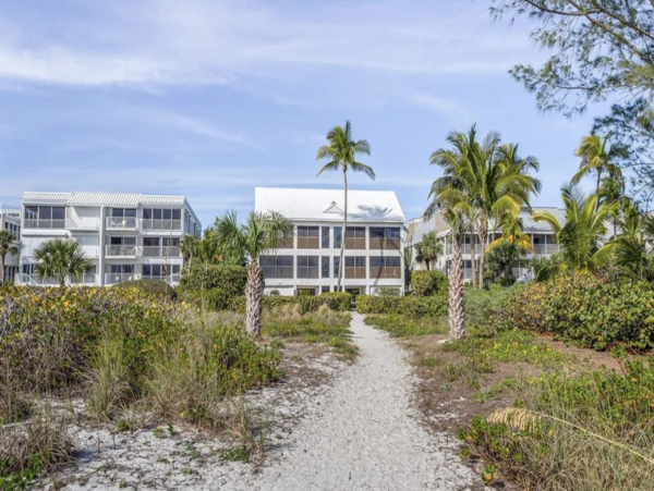 Sanibel Three Bedroom Condo Full Gulf View Communal Pool NEW ARRIVAL