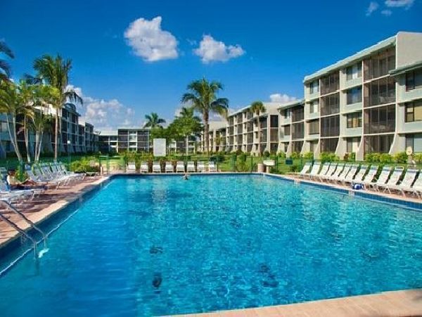 A Rare Walk Out Vacation Condo Sanibel Island