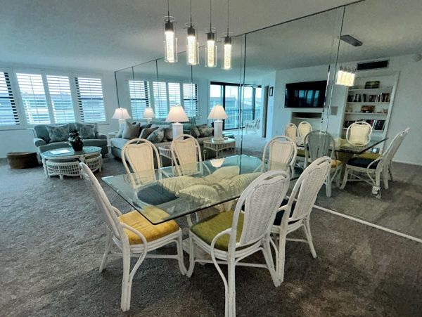 Sanibel Island Value Vacation Condo Short Walk to the Beach
