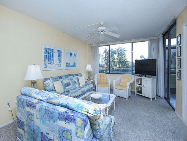 Two Bedroom Ground Floor Condo on the Beach in Sanibel