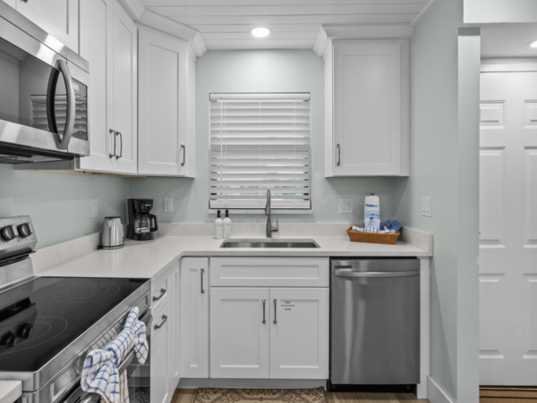 Walk to Beach Two Bedroom Rental Condo in Sanibel NEW ARRIVAL WOW!