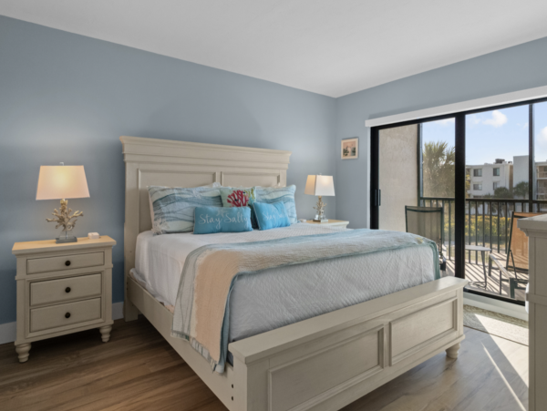 Walk to Beach Two Bedroom Rental Condo in Sanibel NEW ARRIVAL WOW!