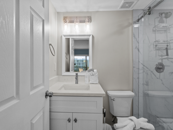 Walk to Beach Two Bedroom Rental Condo in Sanibel NEW ARRIVAL WOW!