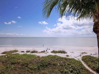 Sanibel Island 2 Bedroom Beachfront Condo that Sleeps Six