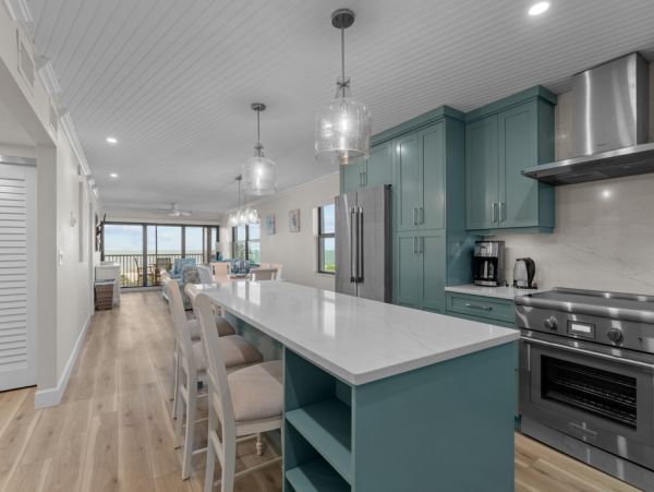 Sanibel Island Vacation Rentals - Gulf-Front Condo with Panoramic Views