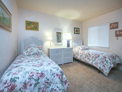 Great Value 2 Bedroom Sanibel Condo that Sleeps 6 Guests