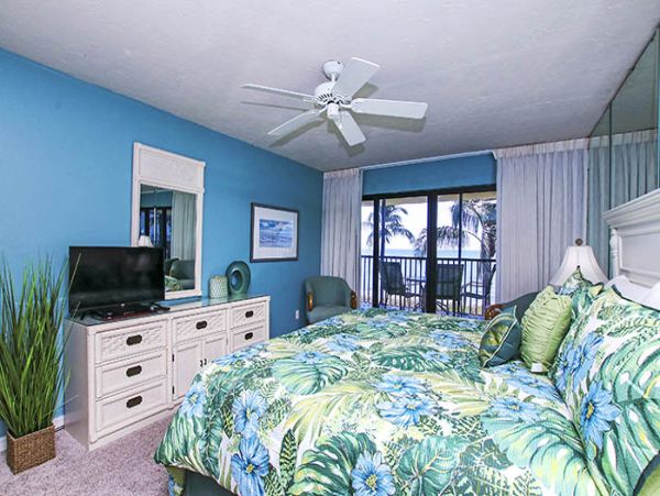 Sanibel Luxury Three Bedroom Beach Condo Sleeps 6 Guests