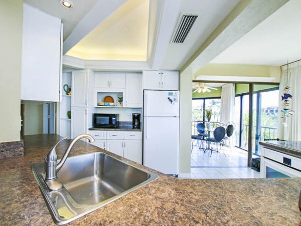 Sanibel Luxury Three Bedroom Beach Condo Sleeps 6 Guests