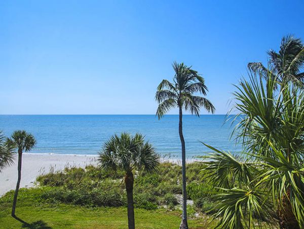 Sanibel Luxury Three Bedroom Beach Condo Sleeps 6 Guests