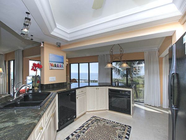Sanibel Island Luxury Vacation Condo Pool & Tennis Court