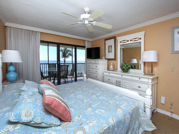 Sanibel Island Luxury Vacation Condo Pool & Tennis Court