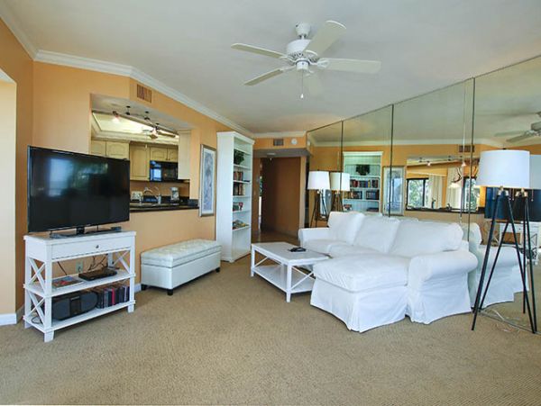 Sanibel Island Luxury Vacation Condo Pool & Tennis Court