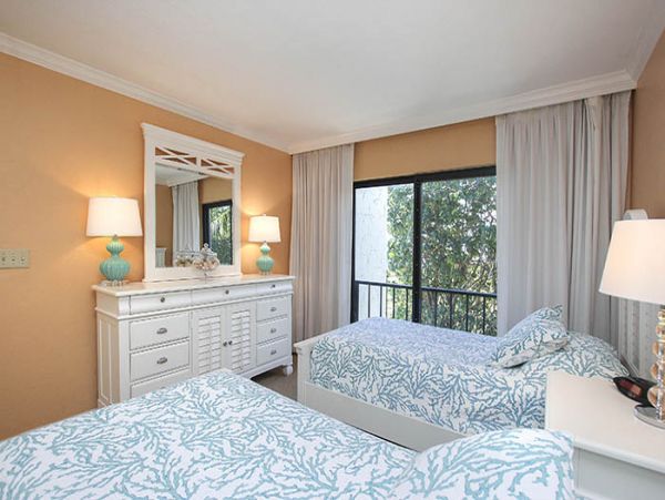 Sanibel Island Luxury Vacation Condo Pool & Tennis Court