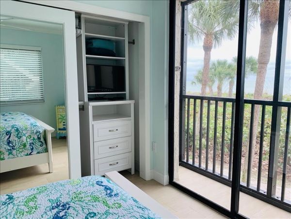 Sanibel Luxury Vacation Condo with Three Bedrooms