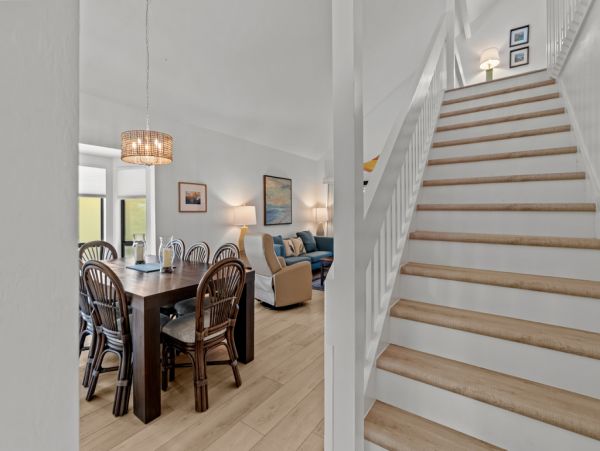 Beautiful Sanibel Vacation Condo - Communal Pool Beach Side Gulf-Front Retreat