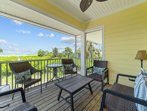 Beautiful Sanibel Vacation Condo - Communal Pool Beach Side Gulf-Front Retreat