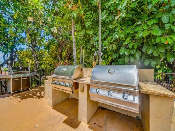 Beautiful Vacation Condo with Communal Pool & Hot Tub