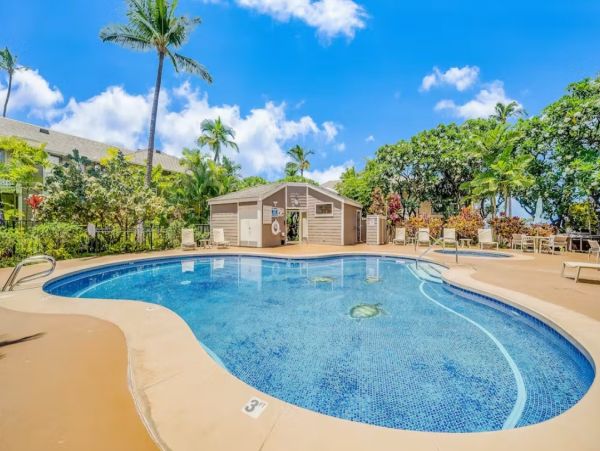 Beautiful Vacation Condo with Communal Pool & Hot Tub