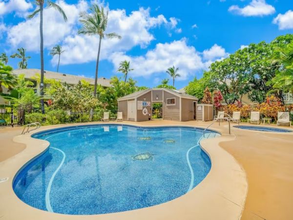Beautiful Vacation Condo with Communal Pool & Hot Tub