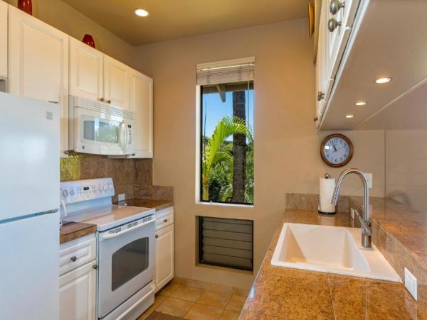 Beautiful Vacation Condo with Communal Pool & Hot Tub