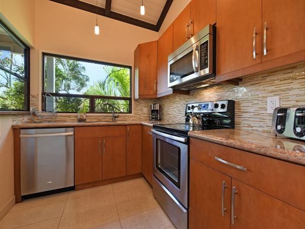 Two Bedroom Luxury Wailea Vacation Condo Sleeps Six