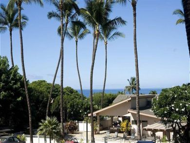 Two Bedroom Vacation Rental Sleeps Four Community Pool