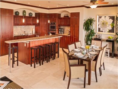 Kitchen & Dining Area