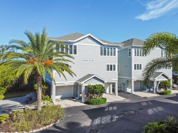 Beautiful Vacation Condo in Longboat Key Two Bedroom