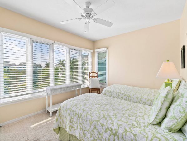 Beautiful Vacation Condo in Longboat Key Two Bedroom