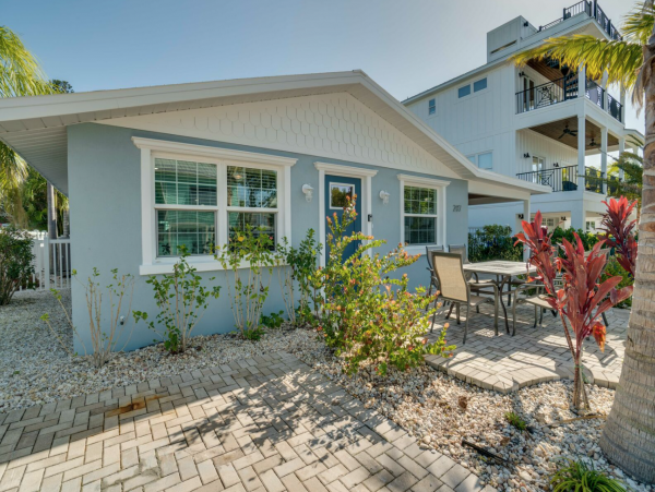 Anna Maria Home Four Bedrooms and Pool - 90 Steps to Beach