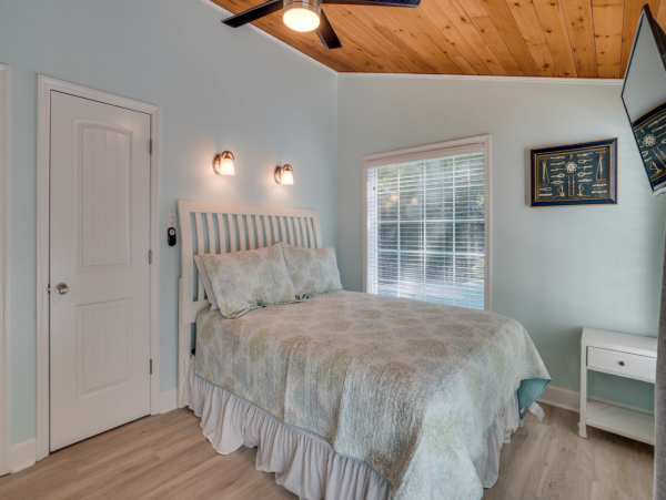 Anna Maria Home Four Bedrooms and Pool - 90 Steps to Beach