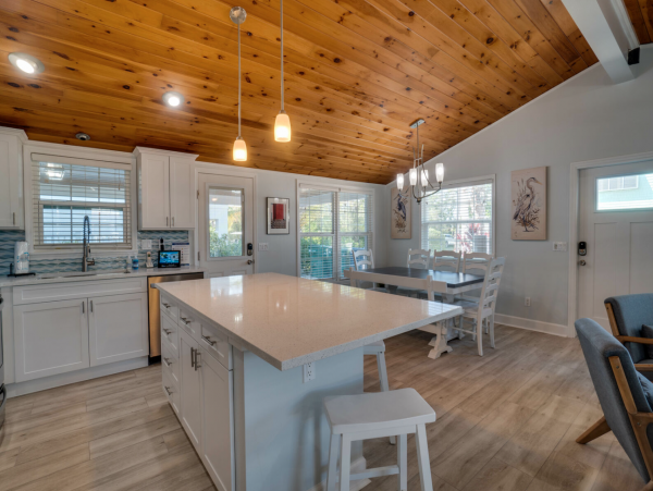 Anna Maria Home Four Bedrooms and Pool - 90 Steps to Beach