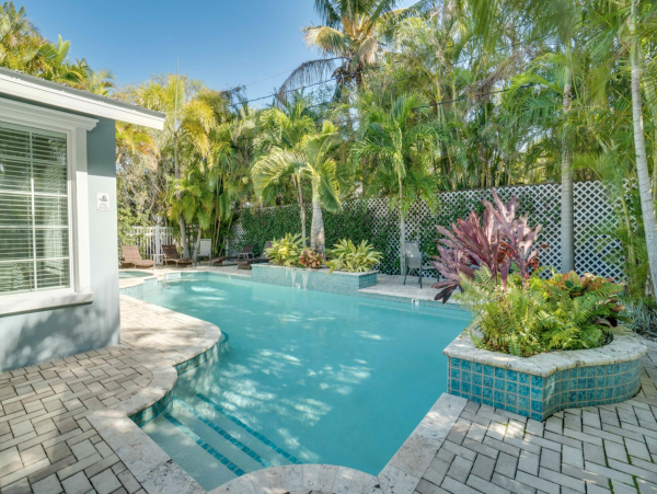 Anna Maria Home Four Bedrooms and Pool - 90 Steps to Beach