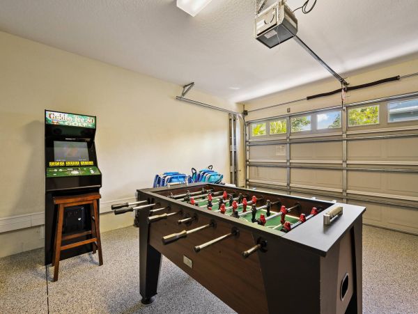 Holmes Beach Vacation Rental Pool Walk to Beach Sleep 6