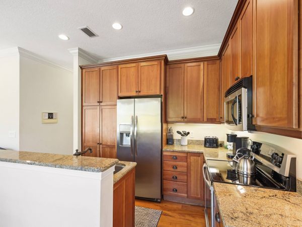 Holmes Beach Vacation Rental Pool Walk to Beach Sleep 6