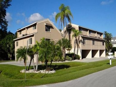 Only One Block to the Beach 2 Bedroom Rental in Holmes Beach