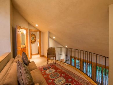 Ski In Ski Out Accommodationa in Vail Colorado that Sleeps 9