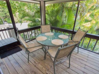 Captiva Island 3 Bedroom Town Home Bay side Stroll to beach