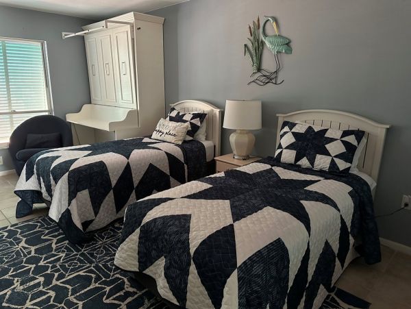 Anna Maria Island Beachfront 2 Bedroom Condo Sleeps 6