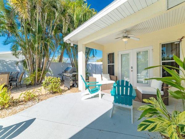 Anna Maria Island Vacation Rental Pool Home