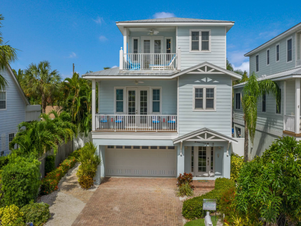 Four Bedroom Anna Maria Vacation Rental Sleeps 8