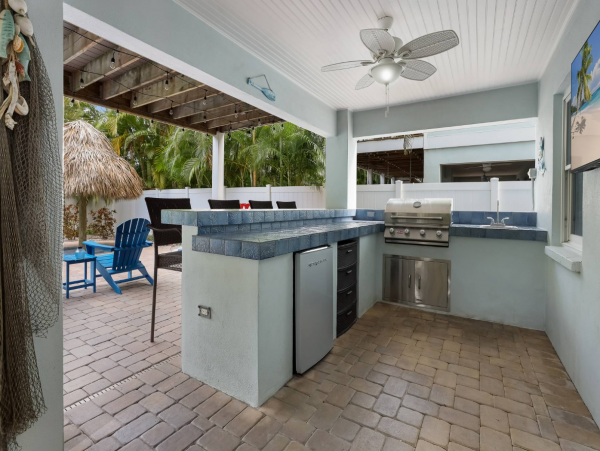Four Bedroom Anna Maria Vacation Rental Sleeps 8