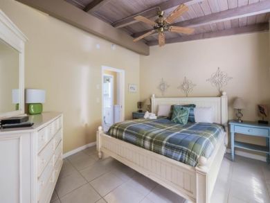 Anna Maria 2 Bedroom Vacation Rental Sleeps 6 Walk to Beach