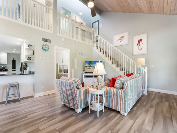 Charming Pool Home for Rent on Anna Maria